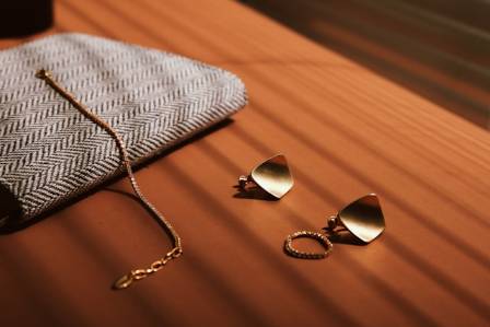 How to Choose and Style Earrings for Any Occasion