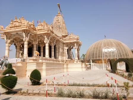 9 Must-See Attractions at Bollywood Parks Dubai You Can’t Miss